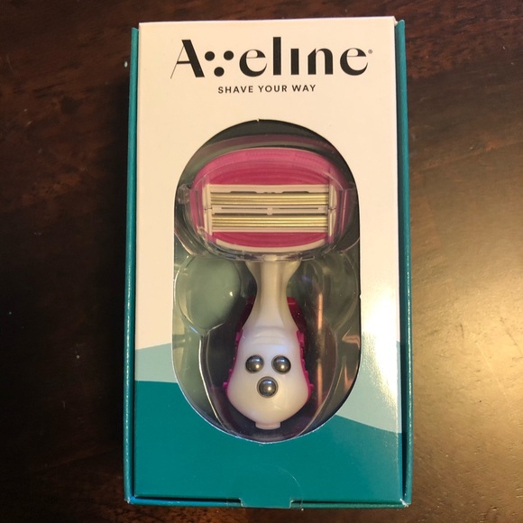 BNIB Aveline Razor from New Beauty compact ergonomic - Picture 2 of 7